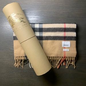 Burberry Classic Cashmere Scarf